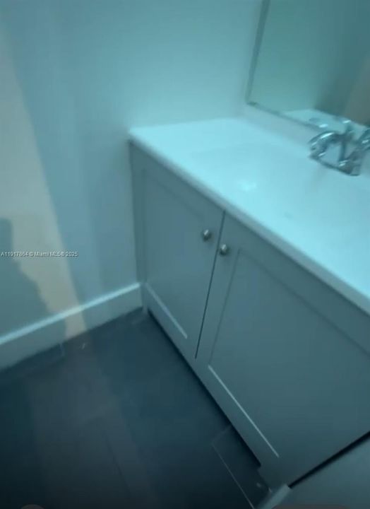 出租: $1,600 (1 贝兹, 1 浴室, 800 平方英尺)