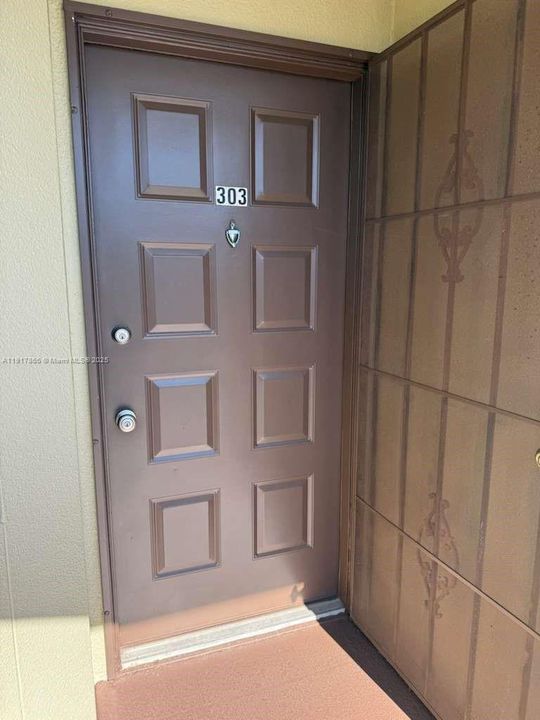 For Sale: $265,000 (2 beds, 2 baths, 1364 Square Feet)