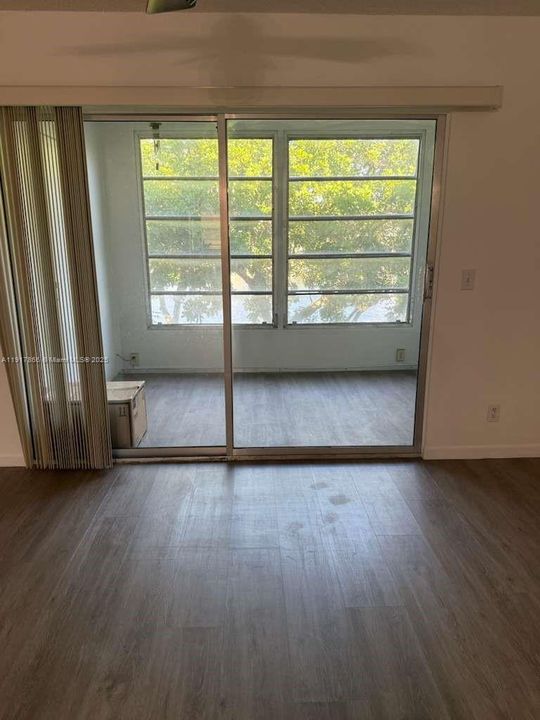 For Sale: $265,000 (2 beds, 2 baths, 1364 Square Feet)