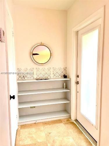 出租: $1,850 (1 贝兹, 1 浴室, 705 平方英尺)