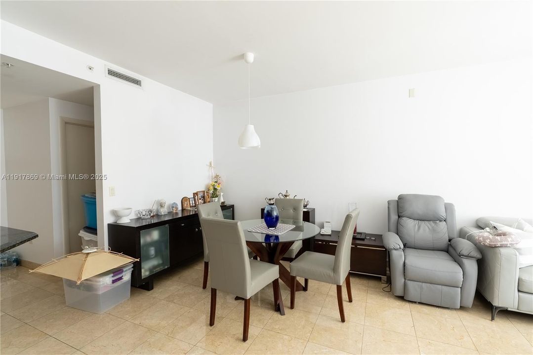 En Venta: $539,000 (1 camas, 1 baños, 878 Pies cuadrados)