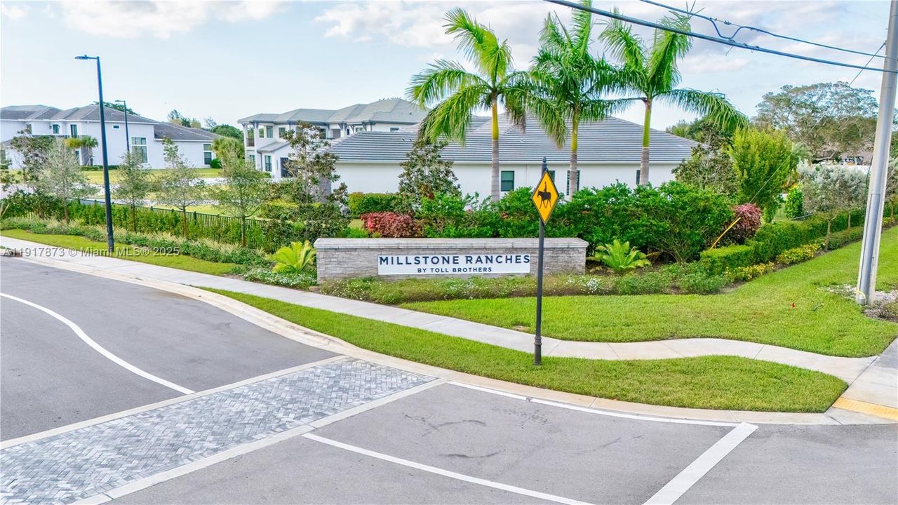 For Sale: $2,990,000 (5 beds, 5 baths, 4910 Square Feet)