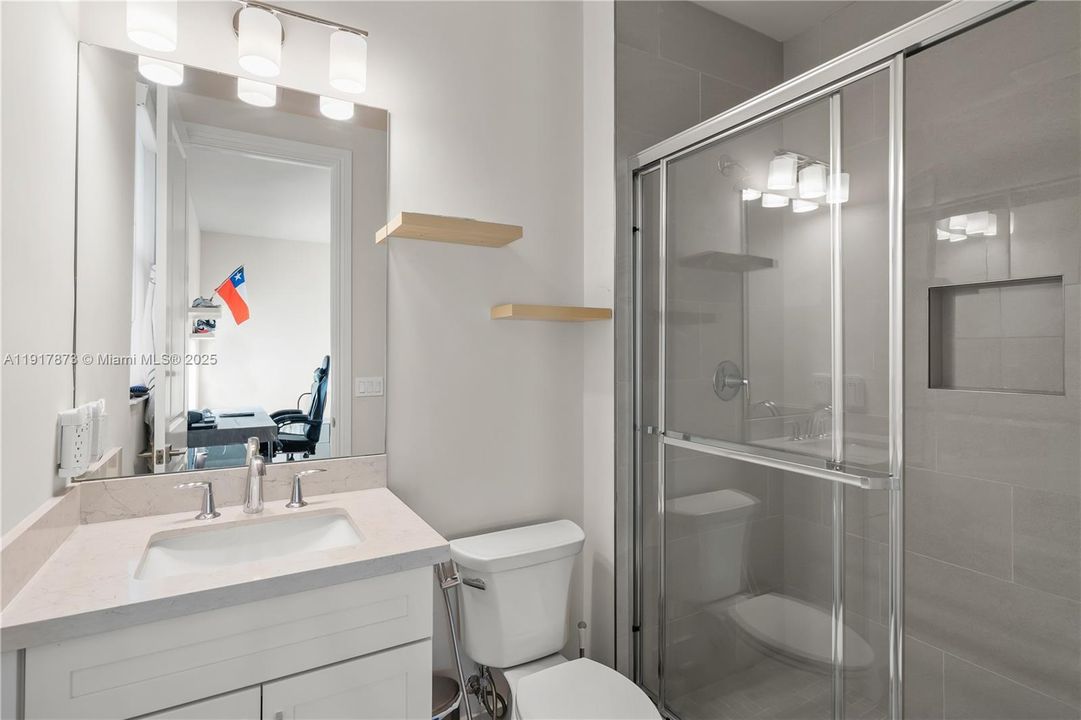 For Sale: $2,990,000 (5 beds, 5 baths, 4910 Square Feet)