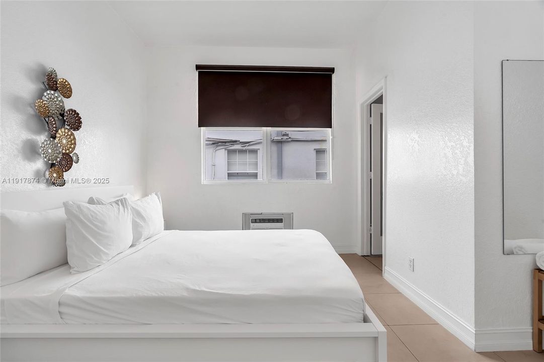 For Sale: $192,000 (1 beds, 1 baths, 543 Square Feet)