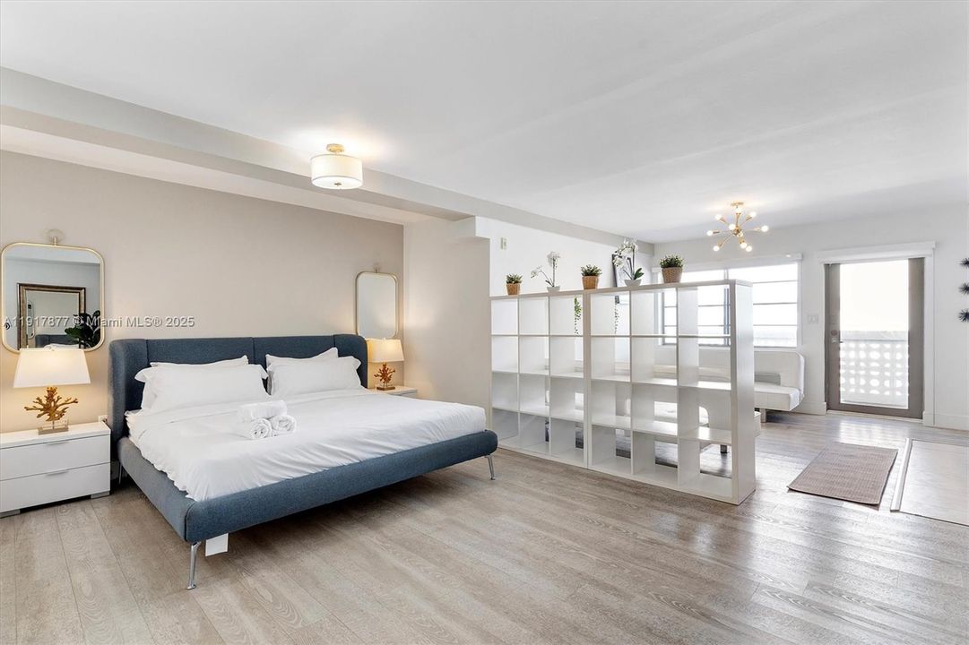 For Sale: $335,000 (0 beds, 1 baths, 516 Square Feet)