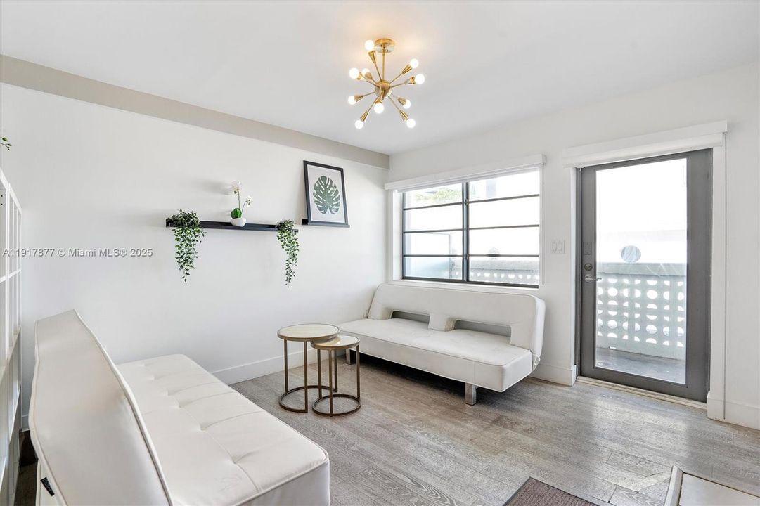 For Sale: $335,000 (0 beds, 1 baths, 516 Square Feet)