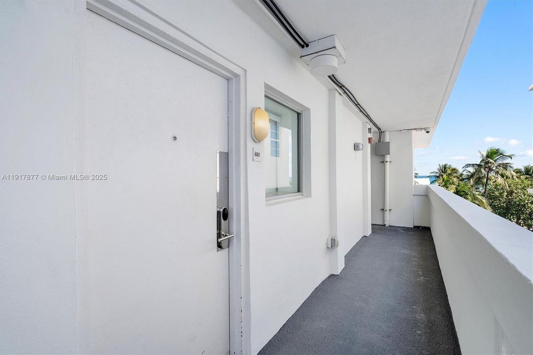 For Sale: $335,000 (0 beds, 1 baths, 516 Square Feet)