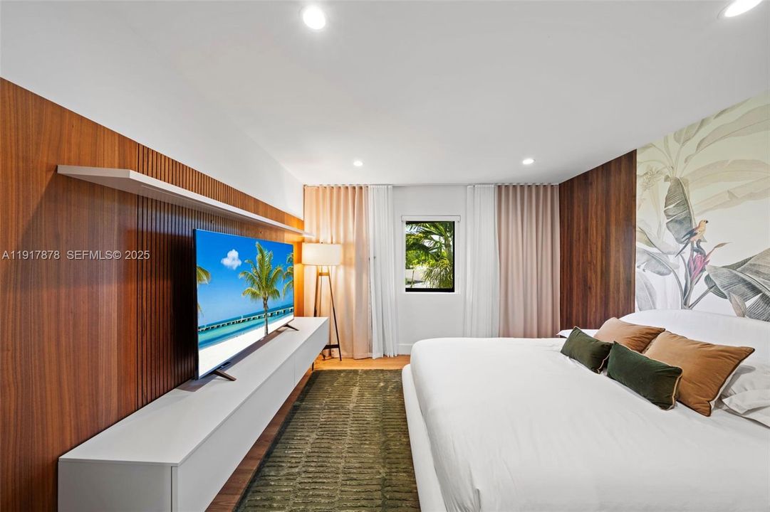 For Sale: $11,500,000 (7 beds, 7 baths, 6058 Square Feet)