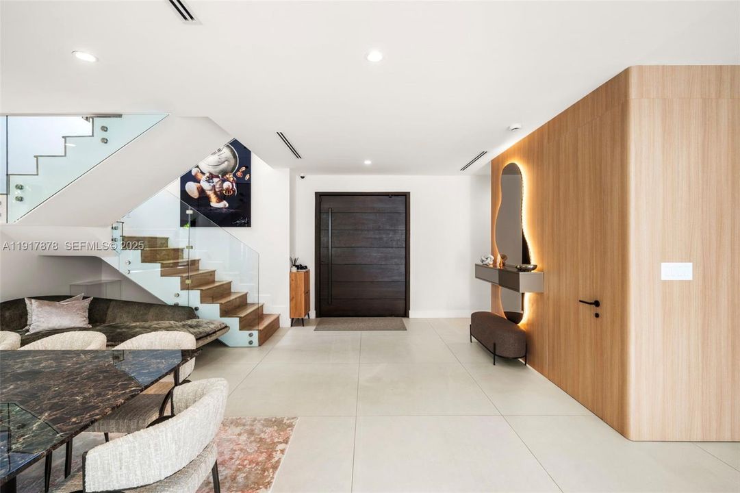 For Sale: $11,500,000 (7 beds, 7 baths, 6058 Square Feet)