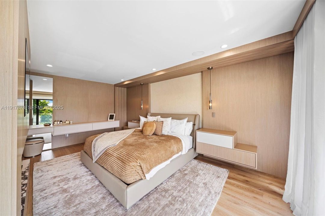 For Sale: $11,500,000 (7 beds, 7 baths, 6058 Square Feet)