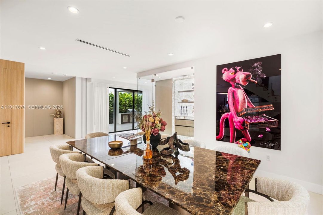 For Sale: $11,500,000 (7 beds, 7 baths, 6058 Square Feet)