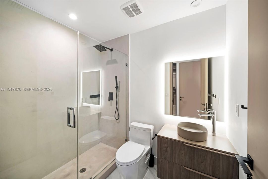 For Sale: $11,500,000 (7 beds, 7 baths, 6058 Square Feet)