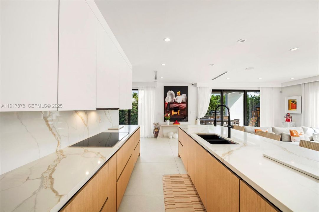 For Sale: $11,500,000 (7 beds, 7 baths, 6058 Square Feet)