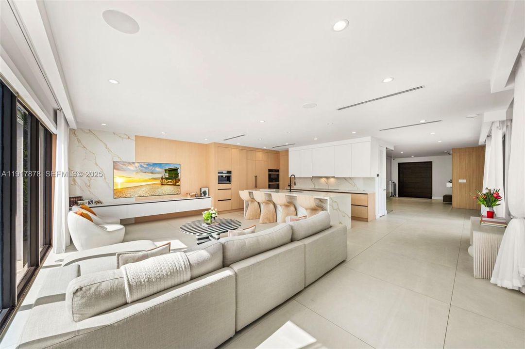 For Sale: $11,500,000 (7 beds, 7 baths, 6058 Square Feet)