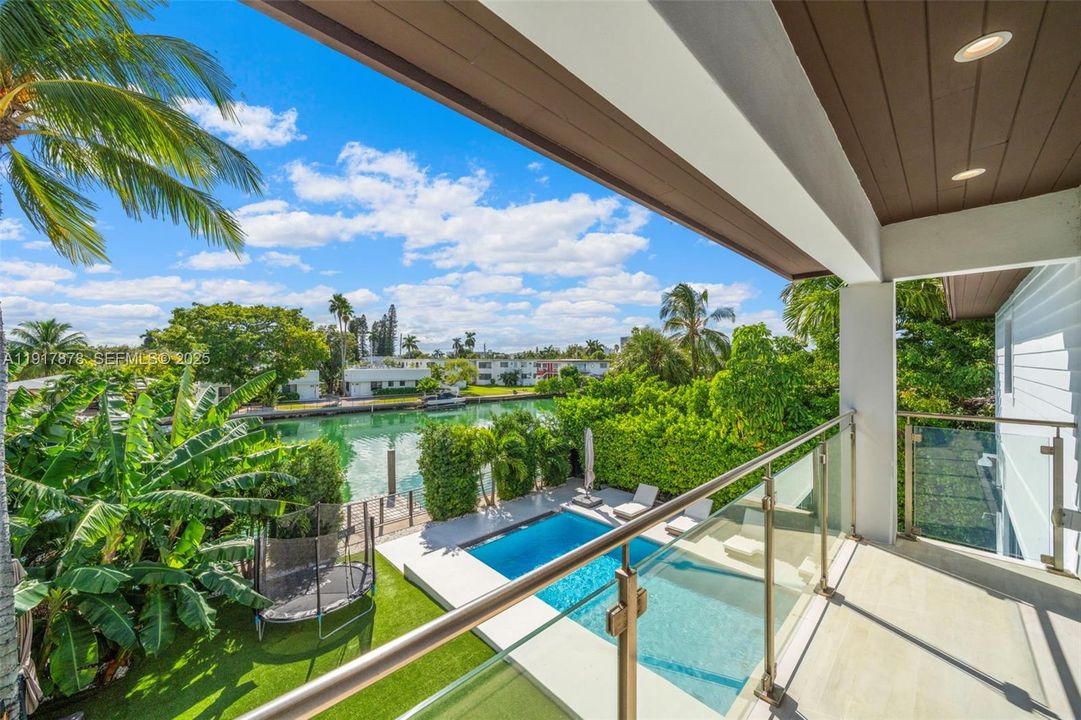 For Sale: $11,500,000 (7 beds, 7 baths, 6058 Square Feet)