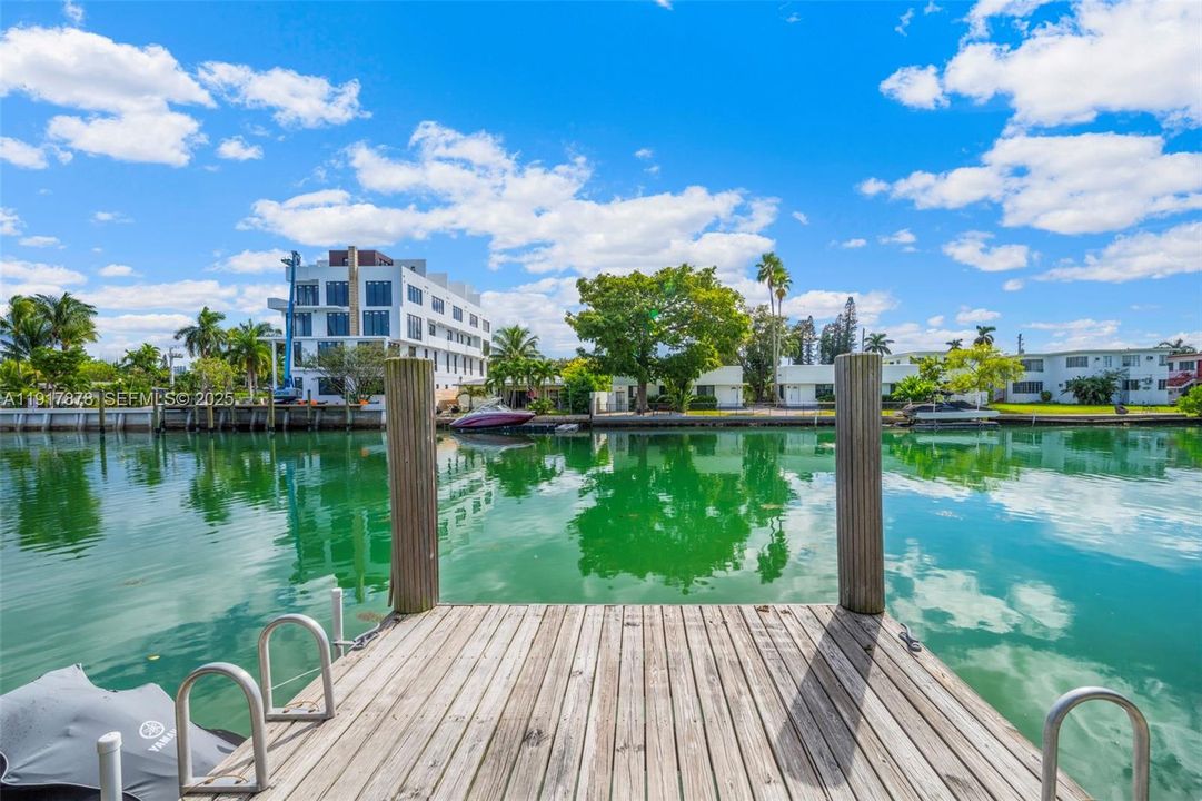 For Sale: $11,500,000 (7 beds, 7 baths, 6058 Square Feet)