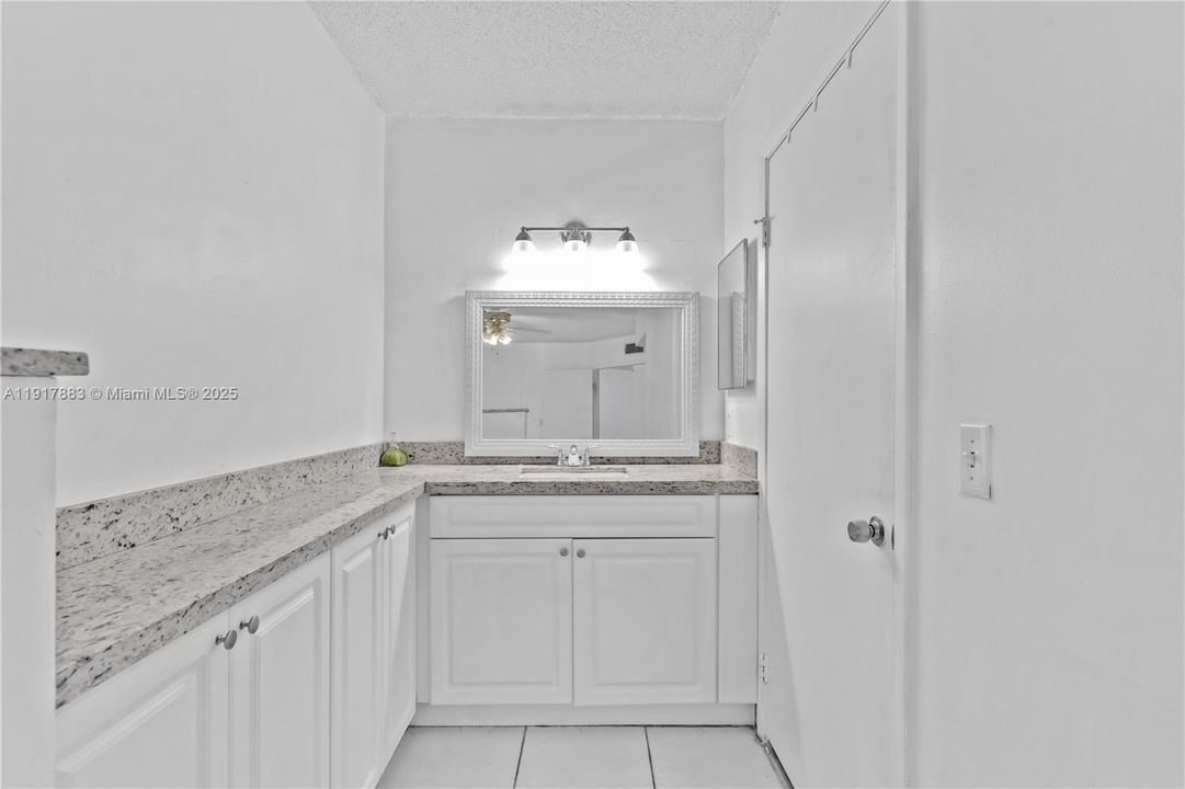 Active With Contract: $2,700 (3 beds, 2 baths, 1102 Square Feet)