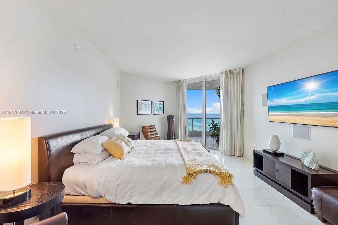 待售: $1,750,000 (2 贝兹, 2 浴室, 1750 平方英尺)