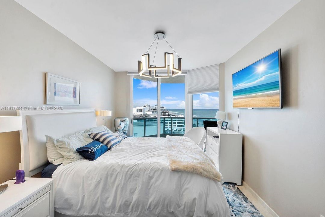 待售: $1,750,000 (2 贝兹, 2 浴室, 1750 平方英尺)