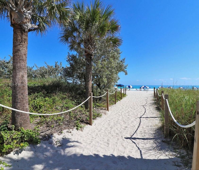 待售: $1,750,000 (2 贝兹, 2 浴室, 1750 平方英尺)