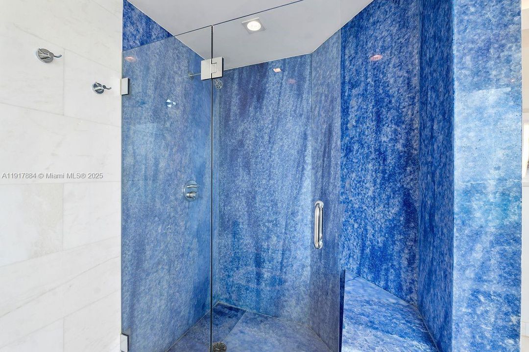 待售: $1,750,000 (2 贝兹, 2 浴室, 1750 平方英尺)