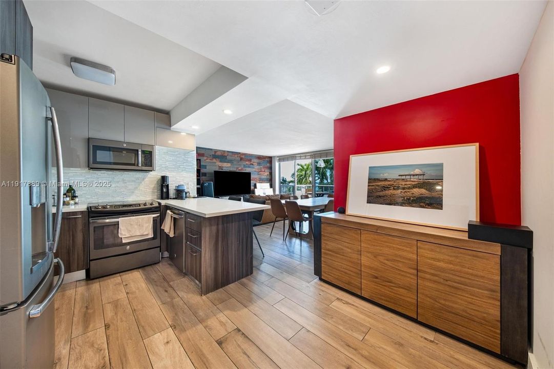 For Rent: $4,500 (1 beds, 2 baths, 1117 Square Feet)