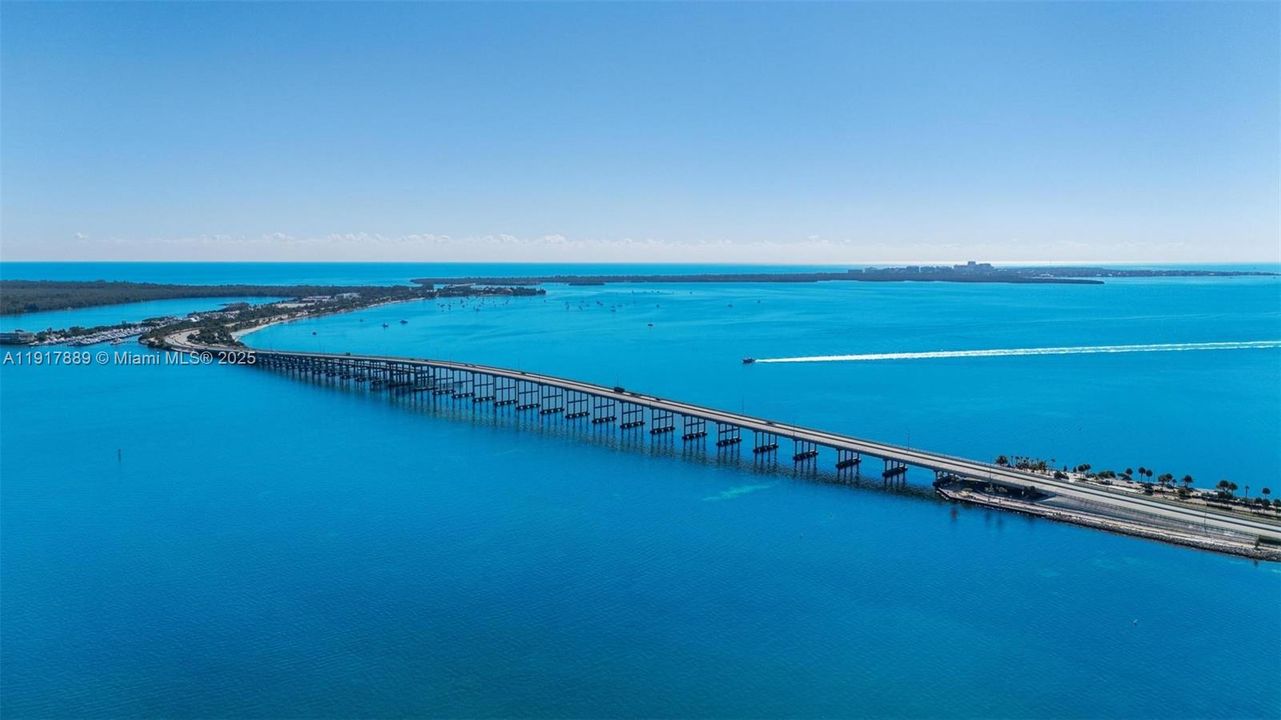 For Rent: $4,500 (1 beds, 2 baths, 1117 Square Feet)