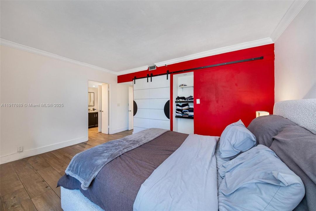 For Rent: $4,500 (1 beds, 2 baths, 1117 Square Feet)