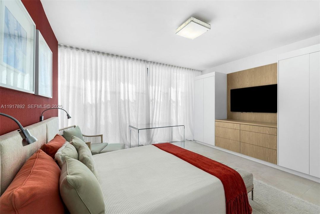 待售: $2,590,000 (2 贝兹, 2 浴室, 1565 平方英尺)