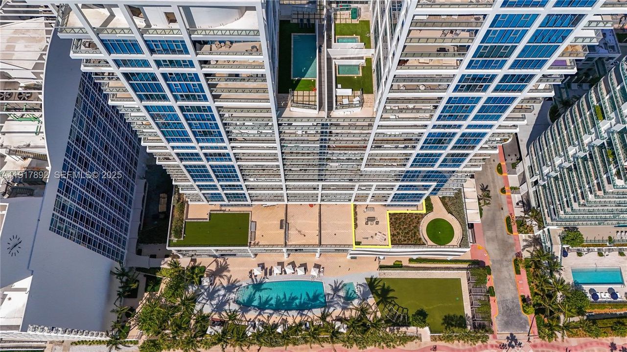 待售: $2,590,000 (2 贝兹, 2 浴室, 1565 平方英尺)