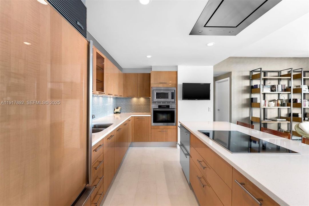 待售: $2,590,000 (2 贝兹, 2 浴室, 1565 平方英尺)