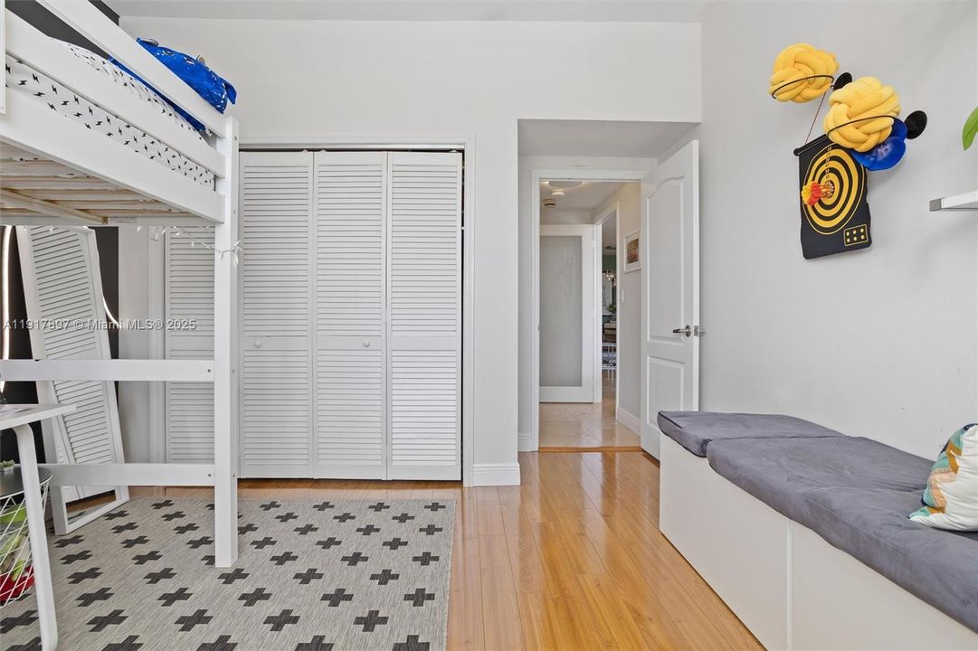 待售: $1,235,000 (2 贝兹, 2 浴室, 1547 平方英尺)