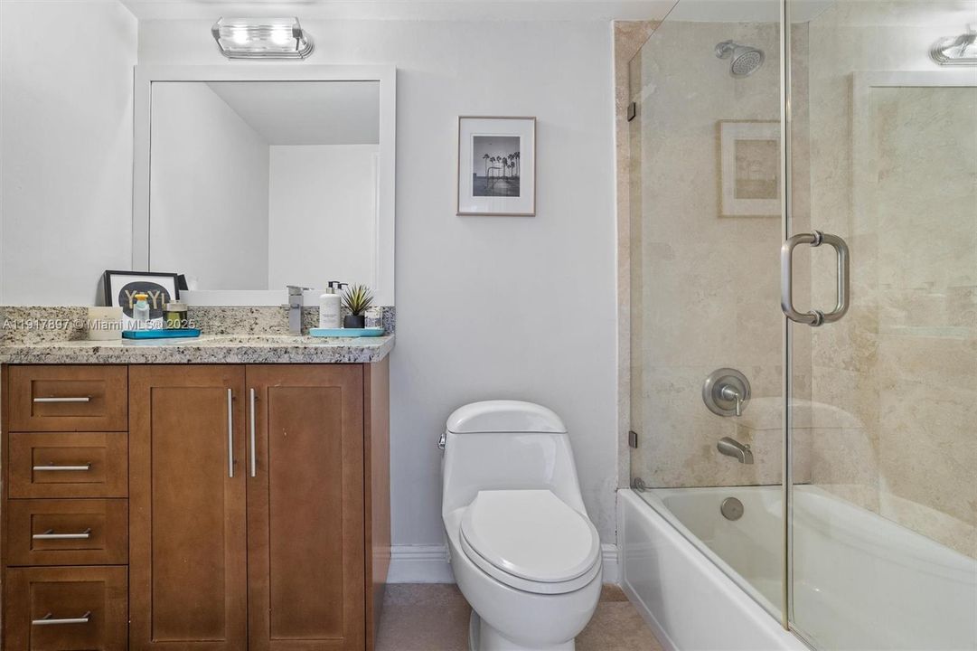 待售: $1,235,000 (2 贝兹, 2 浴室, 1547 平方英尺)