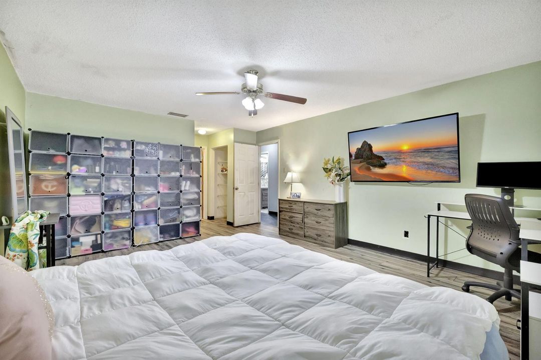 Oversize Primary Bedroom