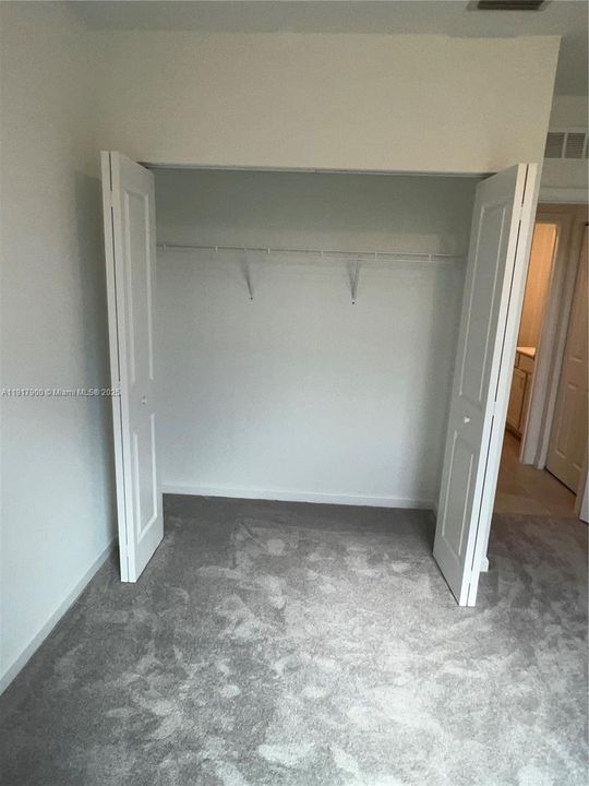 Recientemente alquilado: $3,000 (6 camas, 3 baños, 2586 Pies cuadrados)