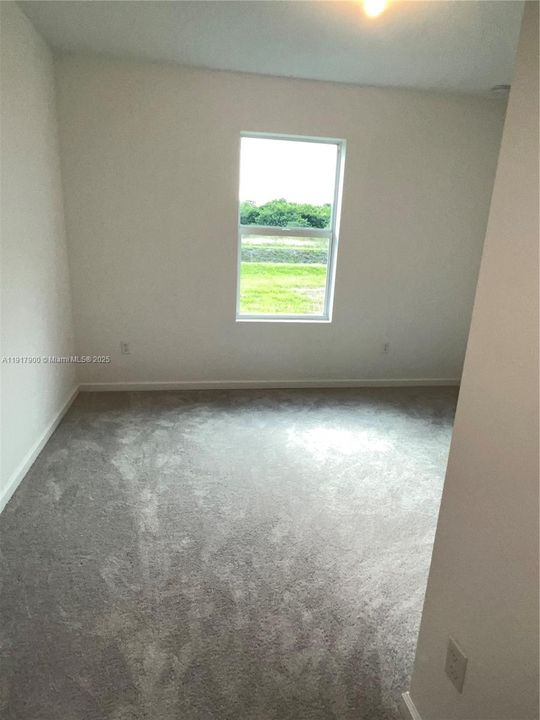 Recientemente alquilado: $3,000 (6 camas, 3 baños, 2586 Pies cuadrados)