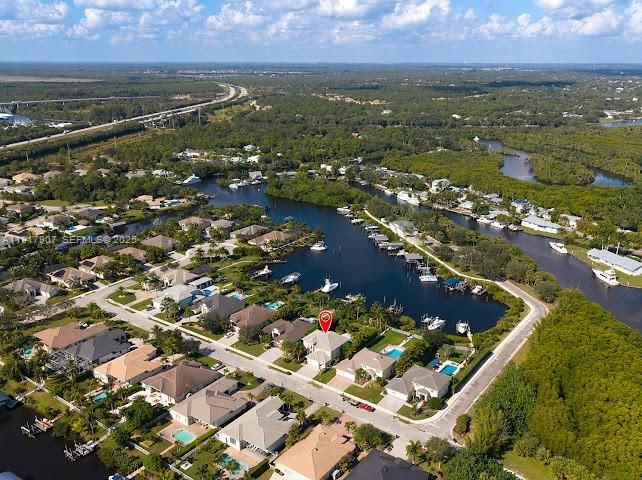 For Sale: $2,100,000 (5 beds, 4 baths, 3564 Square Feet)