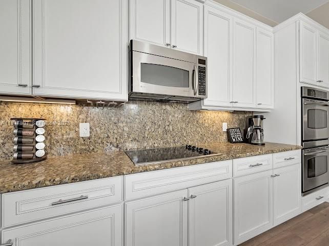 For Sale: $2,100,000 (5 beds, 4 baths, 3564 Square Feet)