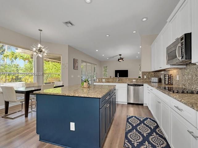 For Sale: $2,100,000 (5 beds, 4 baths, 3564 Square Feet)