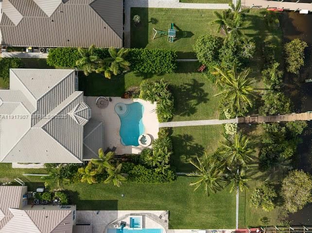 For Sale: $2,100,000 (5 beds, 4 baths, 3564 Square Feet)