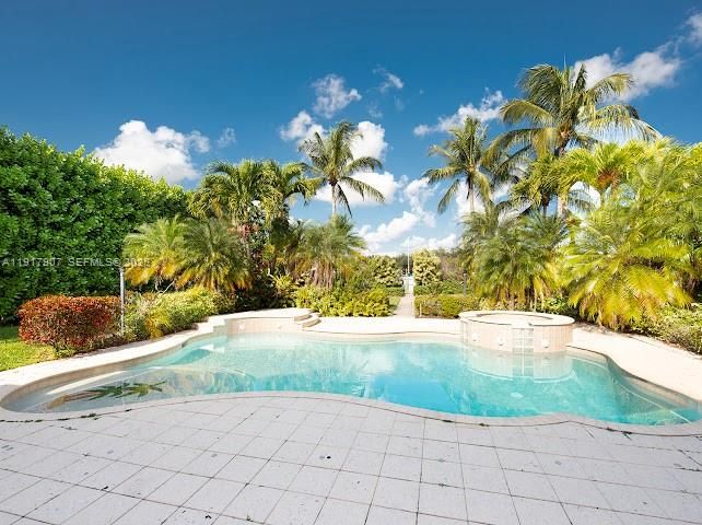 For Sale: $2,100,000 (5 beds, 4 baths, 3564 Square Feet)