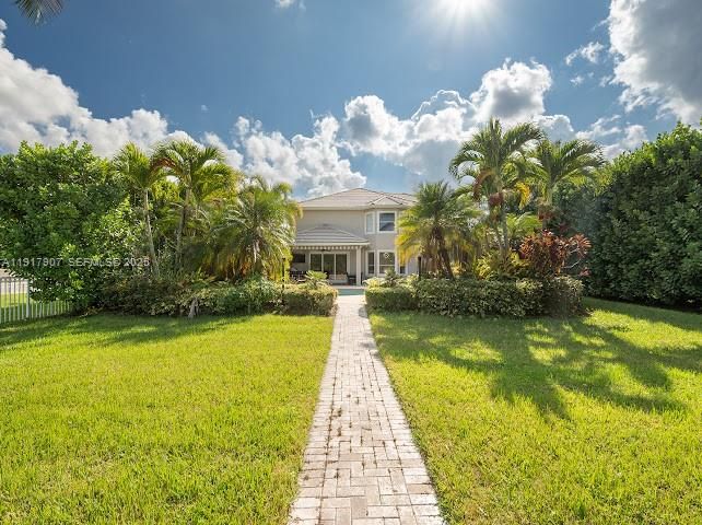 For Sale: $2,100,000 (5 beds, 4 baths, 3564 Square Feet)