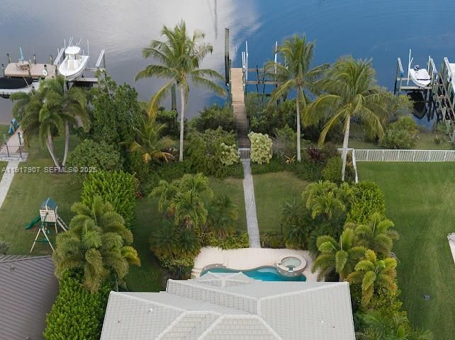 For Sale: $2,100,000 (5 beds, 4 baths, 3564 Square Feet)