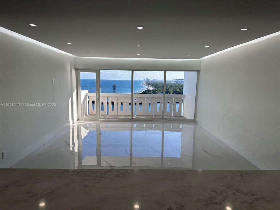 В аренду: $3,500 (1 спален, 1 ванн, 900 Квадратных фут)