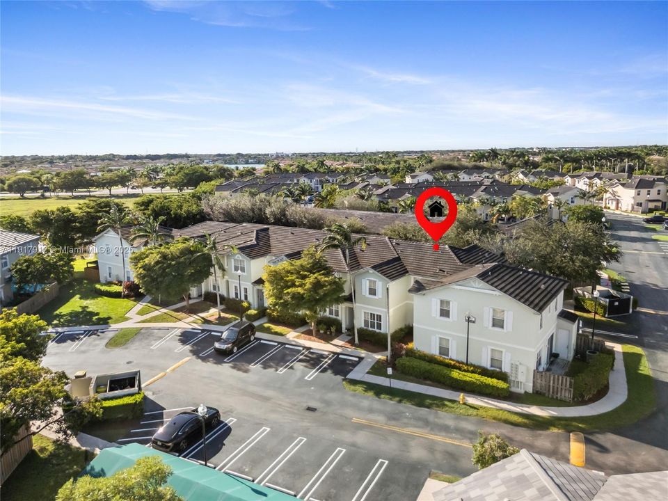 For Sale: $330,000 (3 beds, 3 baths, 1365 Square Feet)