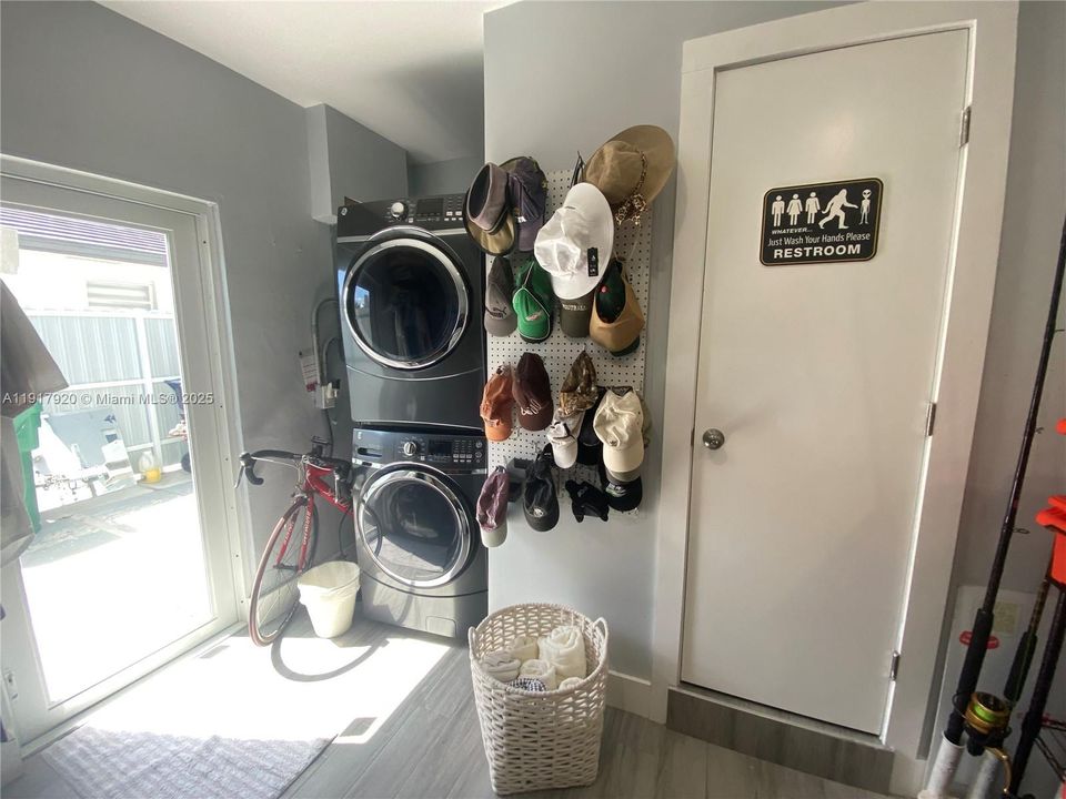 For Rent: $5,000 (3 beds, 3 baths, 2245 Square Feet)