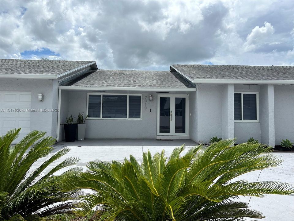 For Rent: $5,000 (3 beds, 3 baths, 2245 Square Feet)