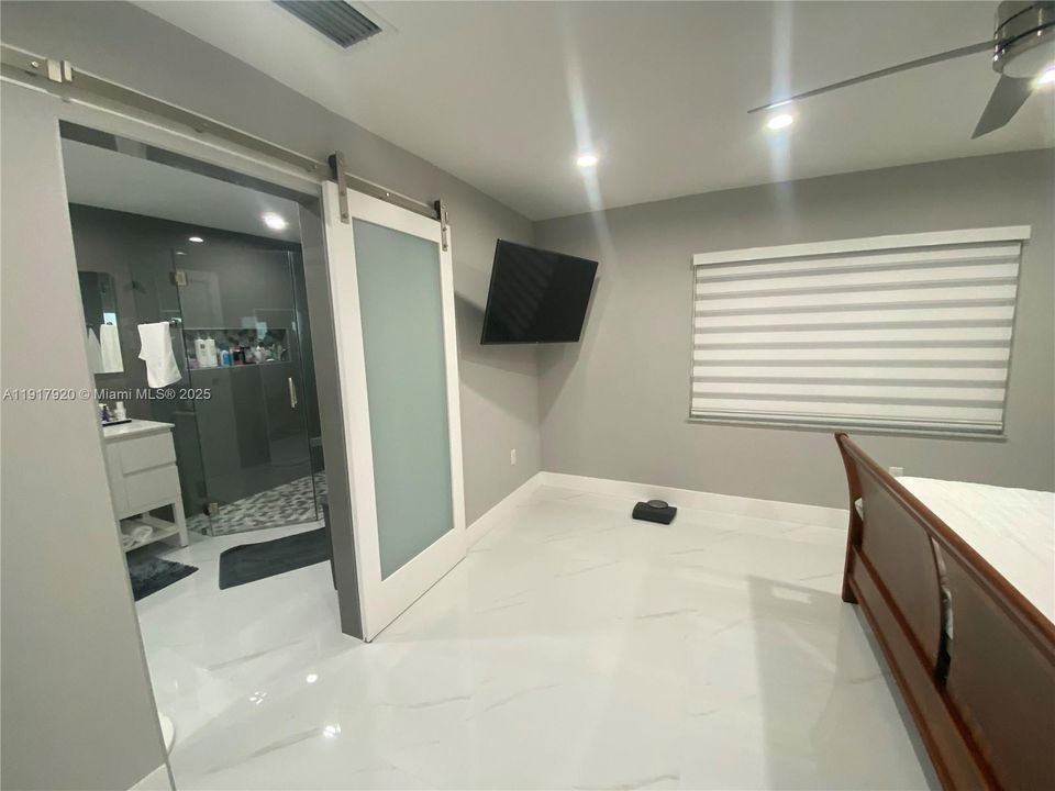 For Rent: $5,000 (3 beds, 3 baths, 2245 Square Feet)