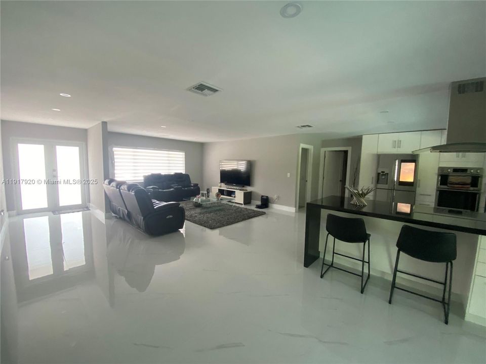 For Rent: $5,000 (3 beds, 3 baths, 2245 Square Feet)