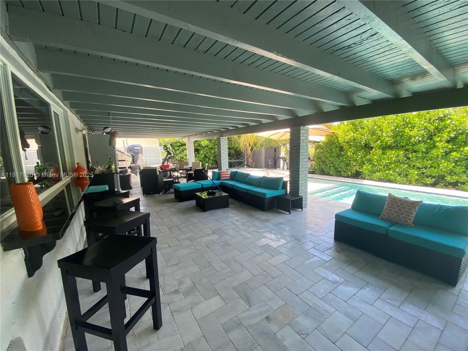 For Rent: $5,000 (3 beds, 3 baths, 2245 Square Feet)